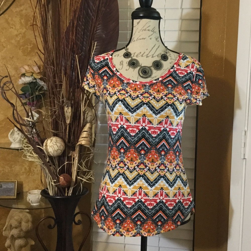 NEW Short Sleeve Aztec Design Top